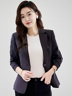 เสื้อสูทผู้หญิงแขนยาวสีดำแบบเรียบหรูมี 5 ไซส รหัส1718