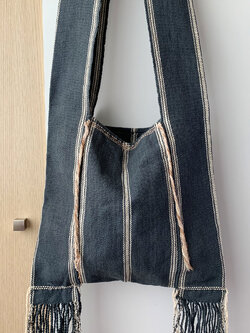 กระเป๋าย่าม ขายย่ามราคาถูก ย่ามกะเหรี่ยง ย่ามชาวเขา ขายย่ามชาวเขา กระเป๋าสะพายข้าง กระเป๋าแฮนด์เมด ของฝากญาติผู้ใหญ่ ย่ามพระ ราคาถูก ลดราคาพิเศษ