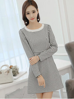 ชุดเดรสแฟชั่น ลายตารางขาวดำ แขนยาว รหัส 1396