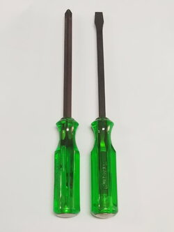 ไขควงช่างยนต์ 6 นิ้ว แบน+แฉก ปลายชุบแม่เหล็ก 02-7374802