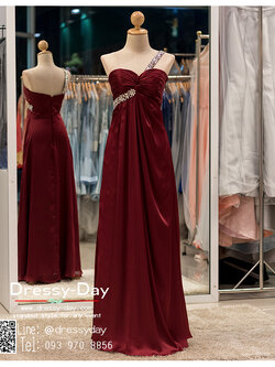 รหัส ชุดราตรี :PF063 ชุดแซก ชุดราตรียาว หรู สีไวน์แดง ไหล่เฉียง สวยเก๋มากๆ เหมาะสำหรับงานแต่งงาน งานกลางคืน กาล่าดินเนอร์