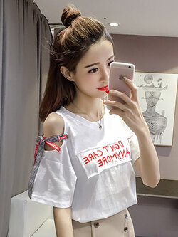 เสื้อครอปแฟชั่นแขนสั้นแต่งเก๋เปิดไหล่ซ้ายเจาะห่วงติดโบว์น่ารักสไตล์เกาหลี- 1605