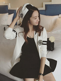 เสื้อคลุม แนวสปอร์ต เนื้อผ้าวอร์ม แต่งคาดสีขาว-สีขาว