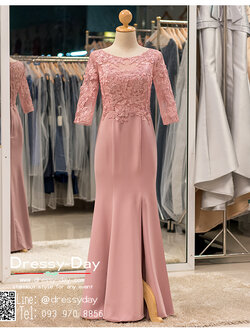 รหัส ชุดราตรี : PFL065 ชุดราตรียาว สีชมพู มีแขน ปิดหลัง ชุดราตรีสวยๆ ปักเลื่อม ใส่ไปงานแต่งงาน งานเลี้ยง งานรับรางวัล งานกาล่าดินเนอร์ ชุดพิธีกร