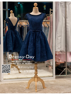 รหัส ชุดราตรี :PFS048 ชุดไปงานแต่งมีแขนผ้าลูกไม้ สวยเก๋ ชุดราตรีสั้นหรูตกแต่งกริตเตอร์ สีเทา คาดเข็มขัดโบว์ช่วงเอว สวย สง่า ดูดีแบบเจ้าหญิง ใส่ไปงานแต่งงาน งานกาล่าดินเนอร์ งานเลี้ยง งานพรอม งานรับกระบี่