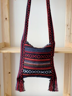 ขายย่าม ย่าม ย่ามกะเหรี่ยง ย่ามชาวเขา ขายย่ามกระเหรี่ยงทอมือ กระเป๋าฮิปปี้ กระเป๋าโบฮีเมียน กระเป๋าแนวๆ กระเป๋าแนวเซอร์ๆ ย่ามราคาถูก