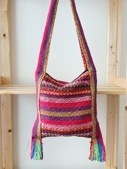 ขายย่าม ย่าม ย่ามกะเหรี่ยง ย่ามชาวเขา ขายย่ามกระเหรี่ยงทอมือ กระเป๋าฮิปปี้ กระเป๋าโบฮีเมียน กระเป๋าแนวๆ กระเป๋าแนวเซอร์ๆ ย่ามราคาถูก