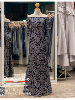 รหัส ชุดราตรียาว :PFL062 ชุดแซก ชุดราตรียาวสกรีนงานเพชรทั้งชุดรูปดอกไม้ ไหล่ปาด ดูดีมีระดับ ราตรียาวสวยหรู ปิดต้นแขน พรางหน้าทอง ใส่แล้วผอม ใส่แล้วเพรียว สวย หรู อลังและปังสุดๆ สวยเก๋เหมาะใส่ออกงานกลางคืน งานแต่งงาน สีกรม แขนยาว