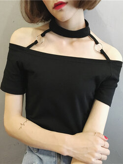 เสื้อครอปแฟชั่นแขนสั้นเปิดไหล่สุดเก๋ แต่งสายคล้องคอสวยปนเซ็กซี่สไตล์เกาหลี รหัส 1607-สีดำ