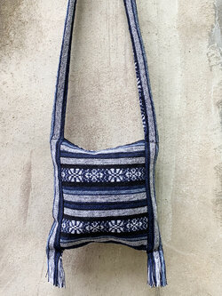 ขายย่าม ย่าม ย่ามกะเหรี่ยง ย่ามชาวเขา ขายย่ามกระเหรี่ยงทอมือ กระเป๋าฮิปปี้ กระเป๋าโบฮีเมียน กระเป๋าแนวๆ กระเป๋าแนวเซอร์ๆ ย่ามราคาถูก