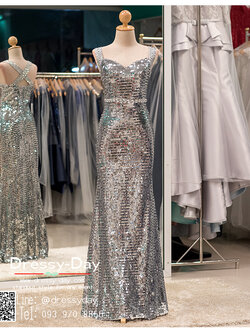 รหัส ชุดราตรี : BB111 ชุดราตรียาวตกแต่งกริตเตอร์ทั้งชุด ชุดราตรีไปงานแต่งประดับคริสตัลหรูช่วงเอว ชุดแซกสวยหรูด้วยกลิตเตอร์อย่างโดดเด่น เหมาะเป็นชุดไปงานแต่งงาน งานกาล่าดินเนอร์