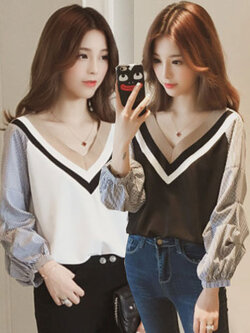 เสื้อแฟชั่นคอวี แขนยาวลายริ้วแต่งจับจีบพับใส่เที่ยวน่ารักสไตลเกาหลี 2 สี รหัส 1775