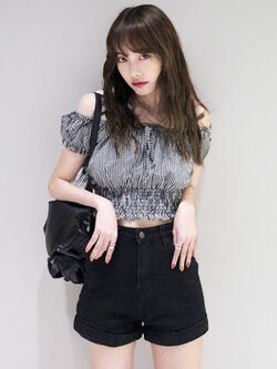 เสื้อครอปแฟชั่นแขนตุ๊กตาสวยหวาน รหัส2313