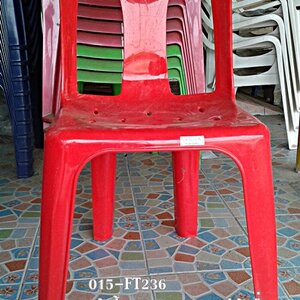 เก้าอี้พลาสติกมีพนักพิง