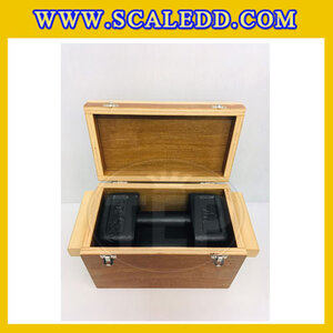 กล่องไม้สำหรับใส่ตุ้มเหล็กหล่อ