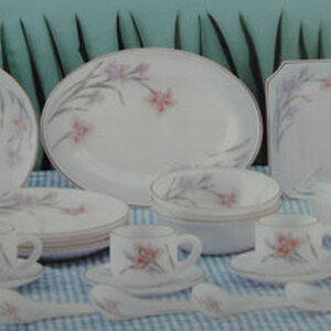 จานชามเนื้อมุก ลายNoble Pink