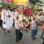 ดอกไม้สดคลุมผ้าไตร3