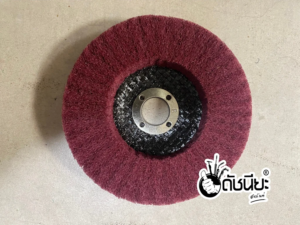 จานขัดใยสังเคราะห์สีแดง 4นิ้ว มีฝาหลัง NON WOVEN FLAP DISC 100x16MM.RED ขัดสนิม ลบรอยเชื่อม ลบครีบ ลบคม ขัดทำความสะอาด ขัดตกแต่งผิว