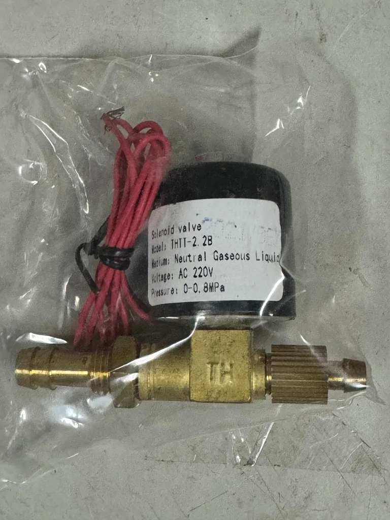 โซลินอยด์วาล์ว ไฟ AC 220 โวลท์ สำหรับเครื่องเชื่อมอาร์กอน Solenoid Valve AC 220V โซลินอยด์วาล์ว ไฟ AC 220 โวลท์ สำหรับเครื่องเชื่อมอาร์กอน Solenoid Valve AC 220V