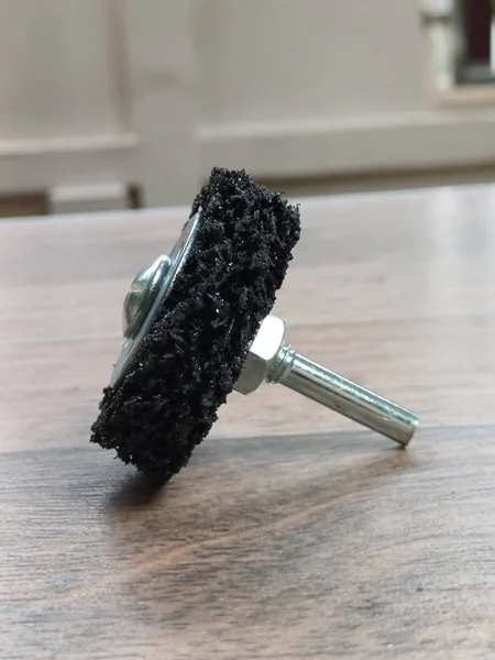 ลูกขัดใยสาหร่ายสีดำ2นิ้วแบบมีแกน6มม. ขนาด SIZE 50x12.8x6MM.CLEAN AND STRIPE Shank Wheel (Black) ขัดลอกสี ขัดสนิม ขัดทำความสะอาดรอยเชื่อม ดัชนียะ สหภัณฑ์ image 5